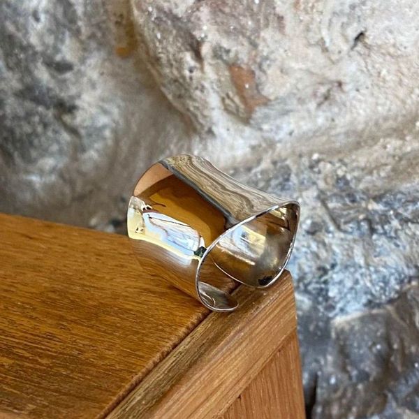 1. Asymmetric band ring silver grey BRASS Workshop 24an67