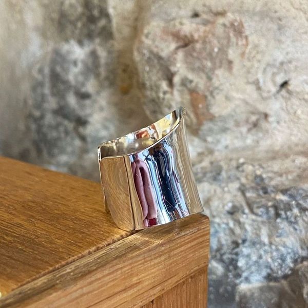 2. Asymmetric band ring silver grey BRASS Workshop 24an67