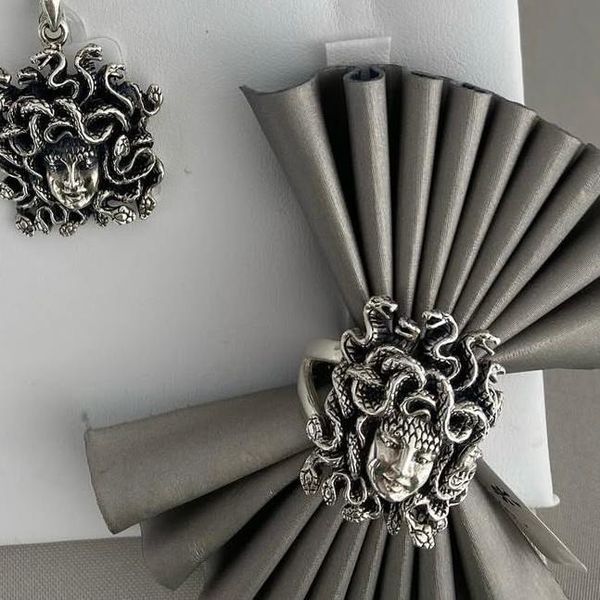 5. Medusa ring silver grey BRASS Workshop anmed1