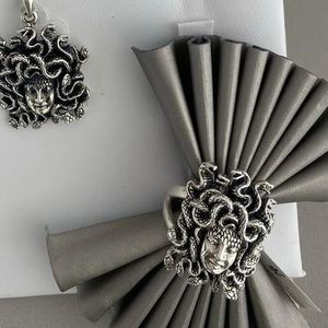 5. Medusa ring silver grey