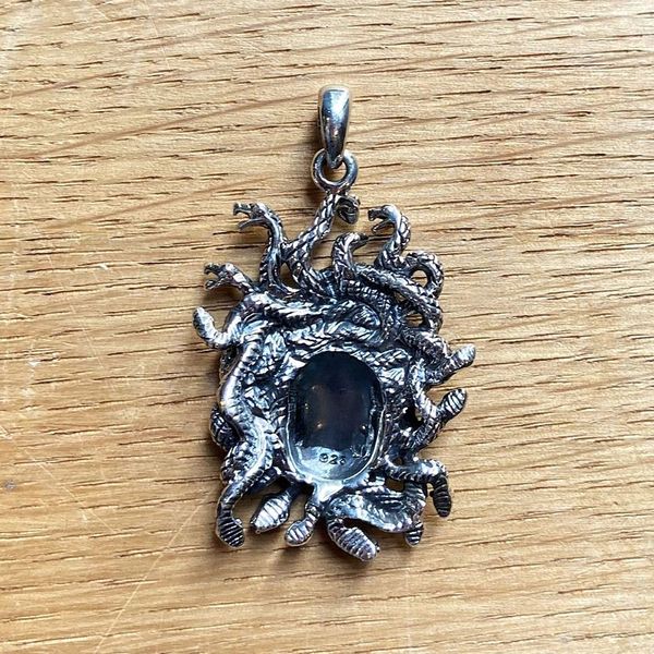 3. Face of Medusa pendant silver grey BRASS Workshop pemed