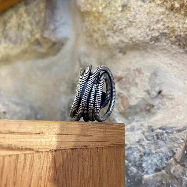 1. Tangle Ring burnished BRASS Workshop 24an72