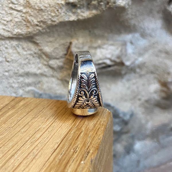 1. Round stone ring purple BRASS Workshop 24an73