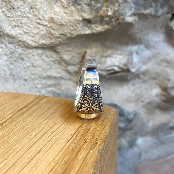 2. Round stone ring blue BRASS Workshop 24an73