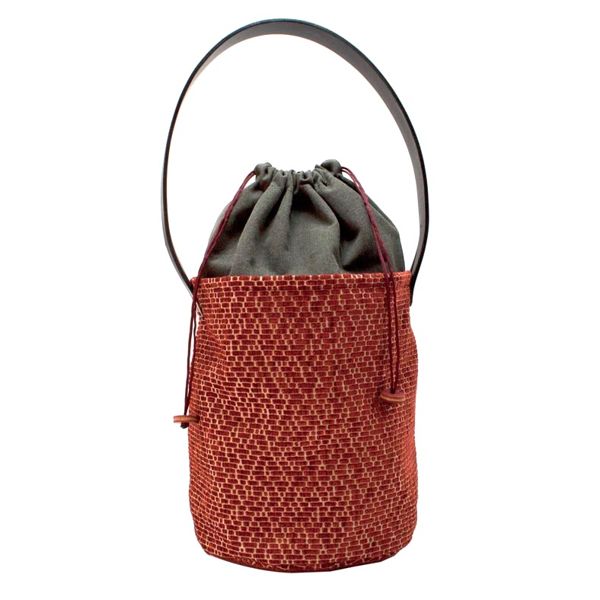 1. Cylindrical bag brick red COCCAD'ORO scarti d'autore rbrt05