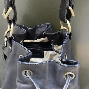 5. Borsa secchiello coulisse nero