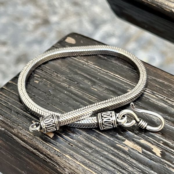 1. Bracciale snake quadrato Grigio argento BRASS Workshop brsk3