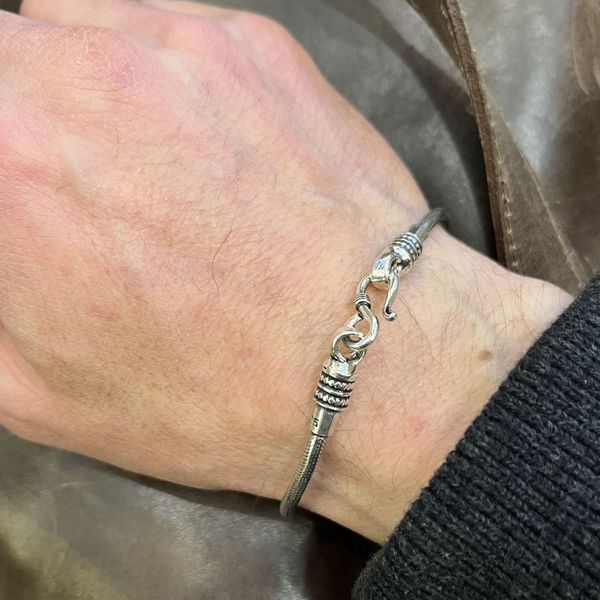 2. Round snake bracelet Silver grey BRASS Workshop brsk5