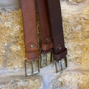 3. Cintura cuoio fibbia oro marrone
