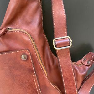 3. One shoulder bag brown