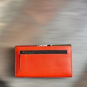 2. Portafogli R5 arancione