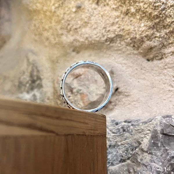 1. Mantra Spinner Ring silver grey BRASS Workshop 25an02