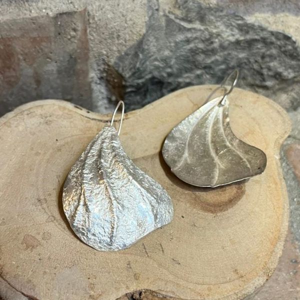 1. Shell earrings silver gray BRASS Workshop 25or06
