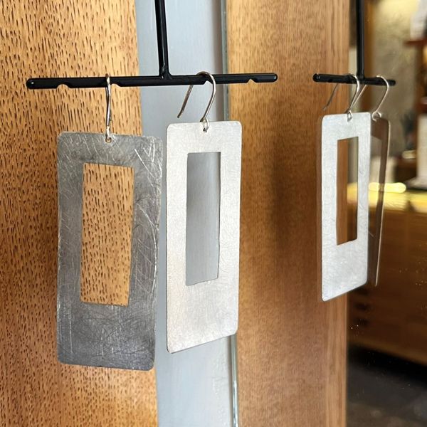 2. Rectangle earrings silver gray BRASS Workshop 25or09