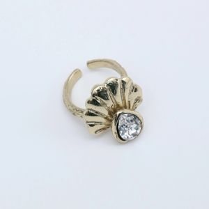 2. Helen Ring white