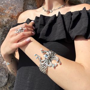 Octopus rigid bracelet silver gray BRASS Workshop