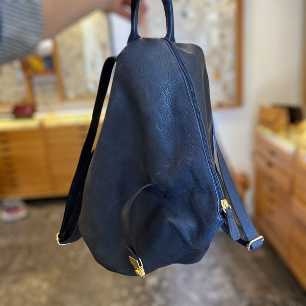 3. Backpack with flap closure Blue BRASS Workshop z885