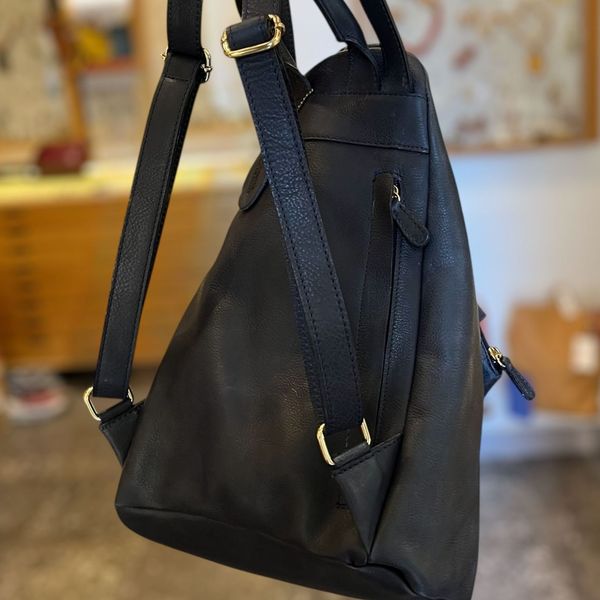 5. Backpack with flap closure Blue BRASS Workshop z885