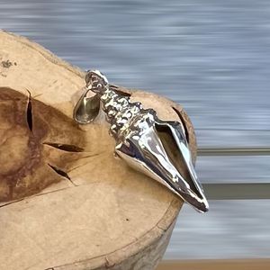 2. Shell pendant silver grey BRASS Workshop 25pe12