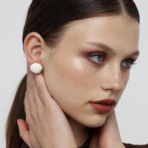 1. Orecchini Bacio avorio
