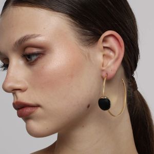 1. Orecchini cerchi Stonekiss nero