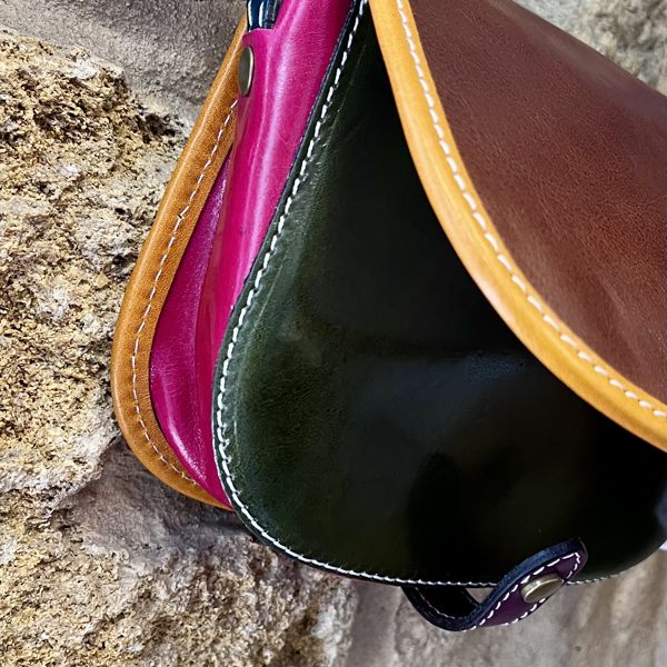 2. Patchwork messenger bag brown BRASS Workshop ta032