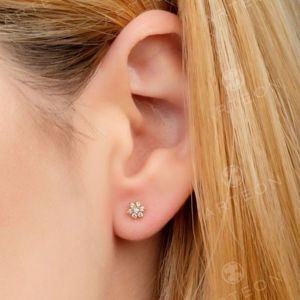 3. Small rosette earrings gold