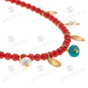 2. Bracciale pietre e charm rosso