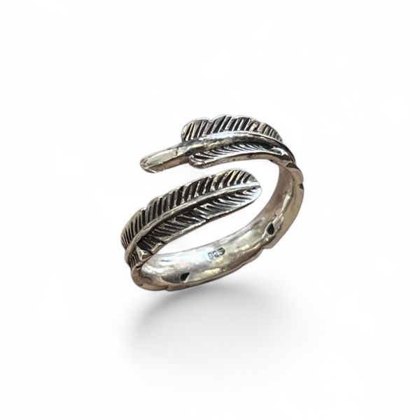 1. Feather ring silver grey BRASS Workshop 25an24