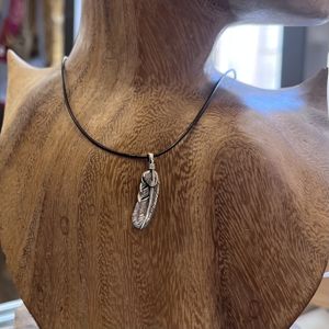 3. Eagle feather silver grey BRASS Workshop 25pe27