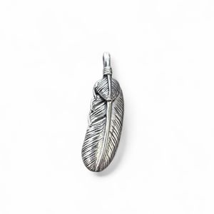 1. Eagle feather silver grey BRASS Workshop 25pe27