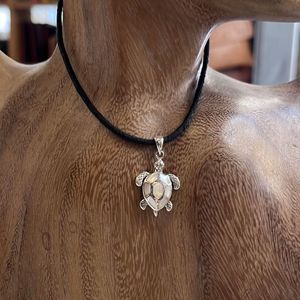 3. Sea Turtle Hanging silver grey BRASS Workshop 25pe31
