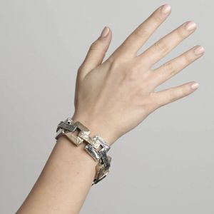 2. Bracciale snodato quadrati grigio argento