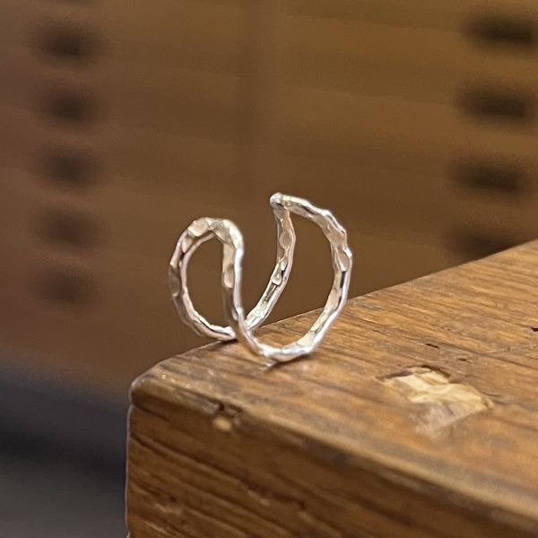 2. Hammered Earcuff silver gray BRASS Workshop ear05