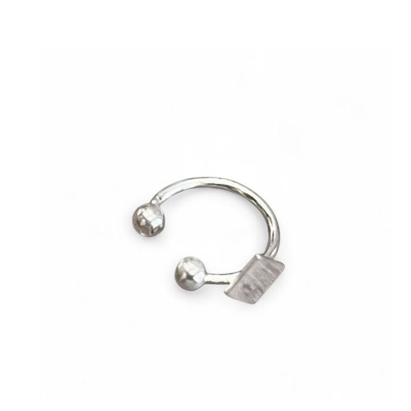 Earcuff Q silver gray BRASS Workshop