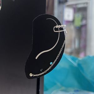 1. Single chain earcuff earring silver gray