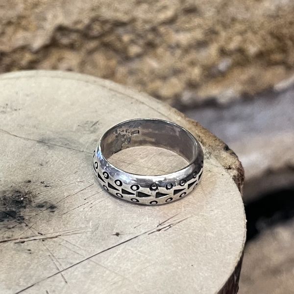 2. Sign Ring Silver gray BRASS Workshop 25an31