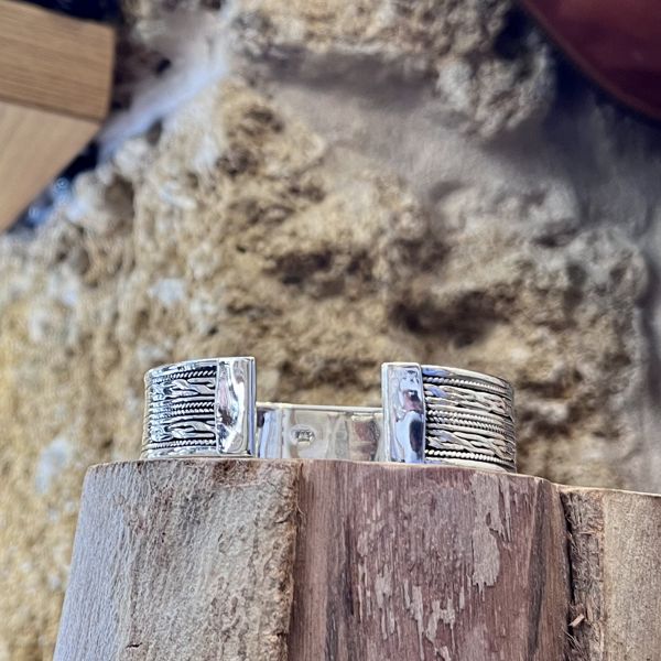 2. Bracciale rigido largo Grigio argento BRASS Workshop 25br23