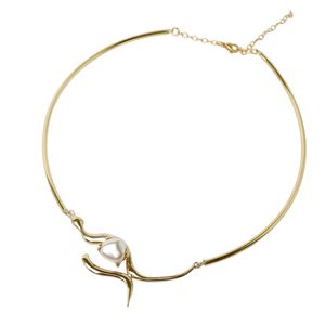 3. Swirl Necklace gold
