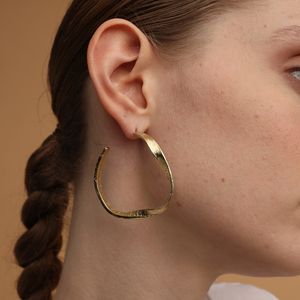 2. Vicky Earrings gold