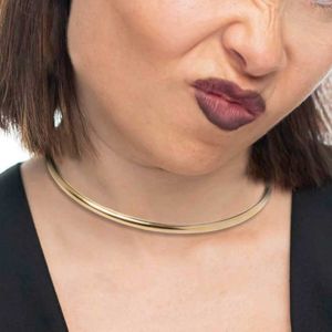 2. Rigid tubular necklace gold