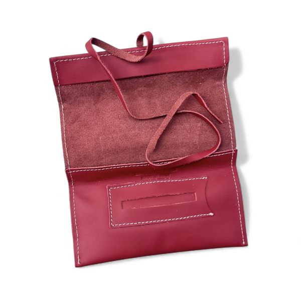 1. Porta tabacco con laccio Rosso BRASS Workshop ptl03
