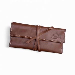 2. Porta tabacco con laccio Marrone