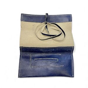 2. Porta tabacco laccio Blu