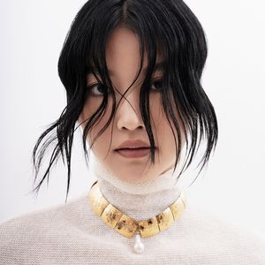 2. Audrey Choker Necklace gold