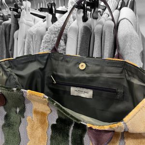 2. Large square bag Green