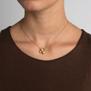 2. Sila necklace gold
