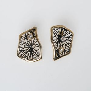 1. Hover earrings colorless