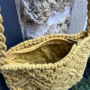 3. Woven shoulder bag Mustard