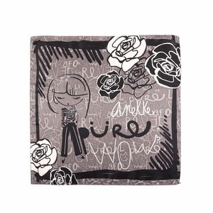2. Nature square scarf black